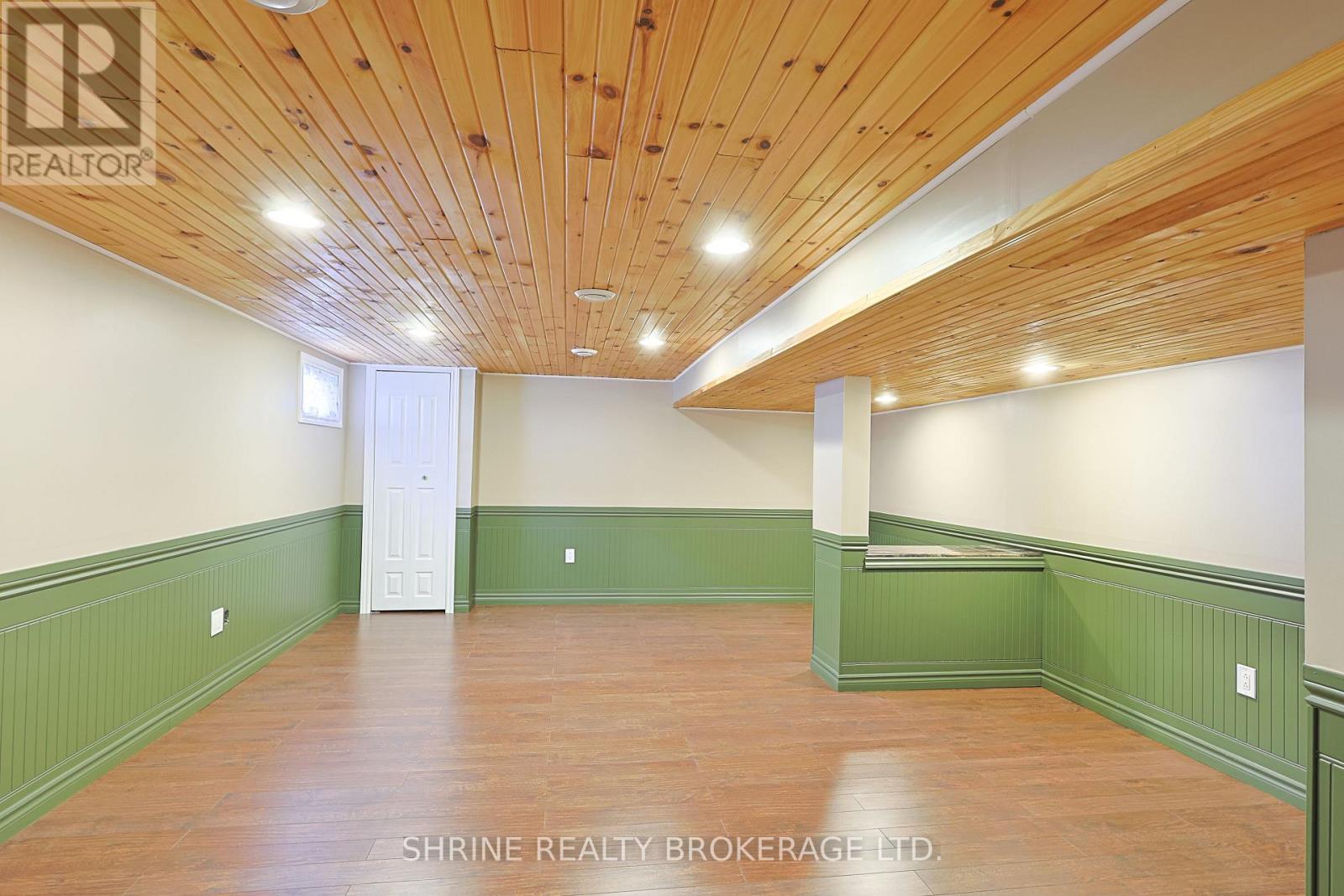 227 STERLING STREET - Image 27