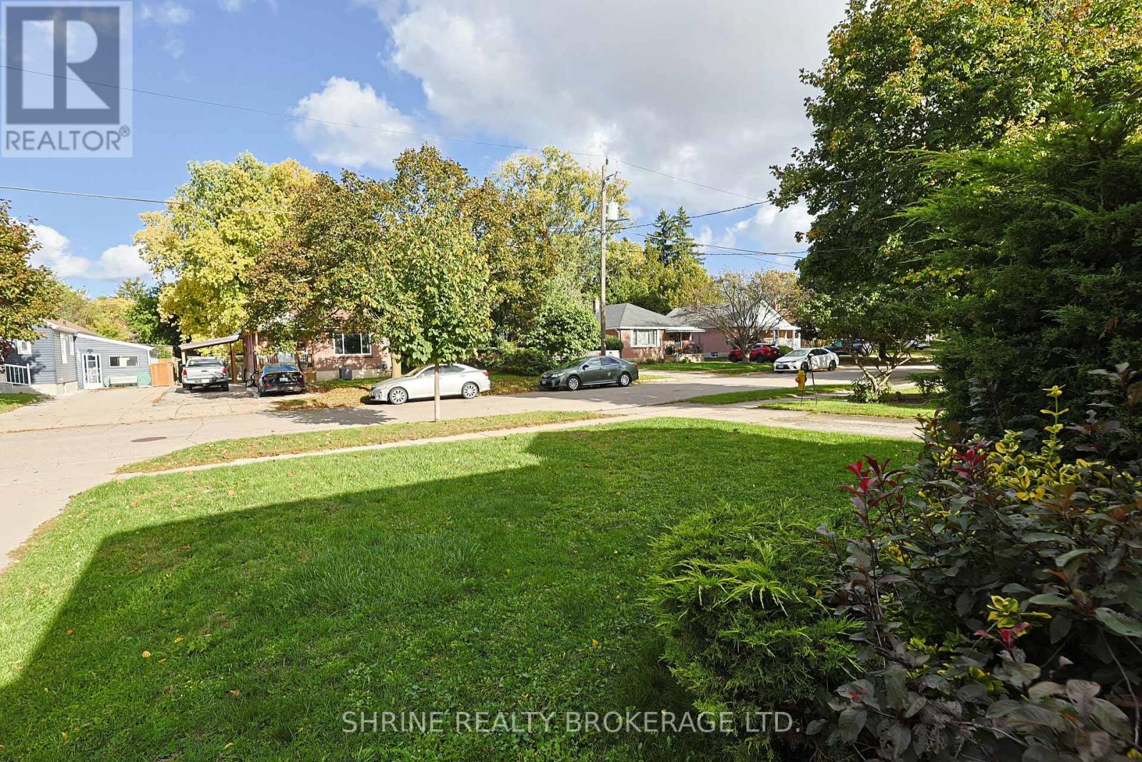 227 STERLING STREET - Image 34