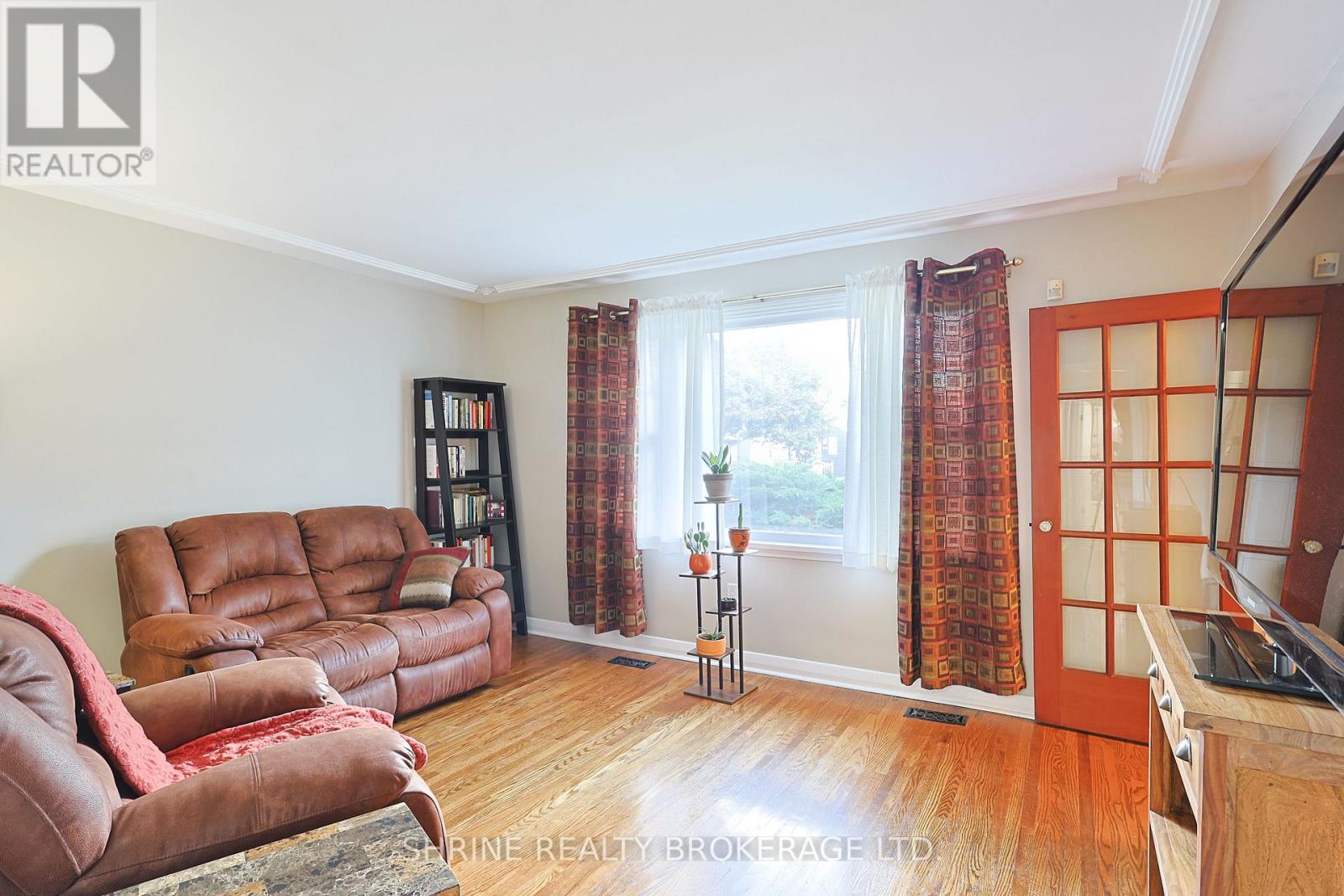 227 STERLING STREET - 8