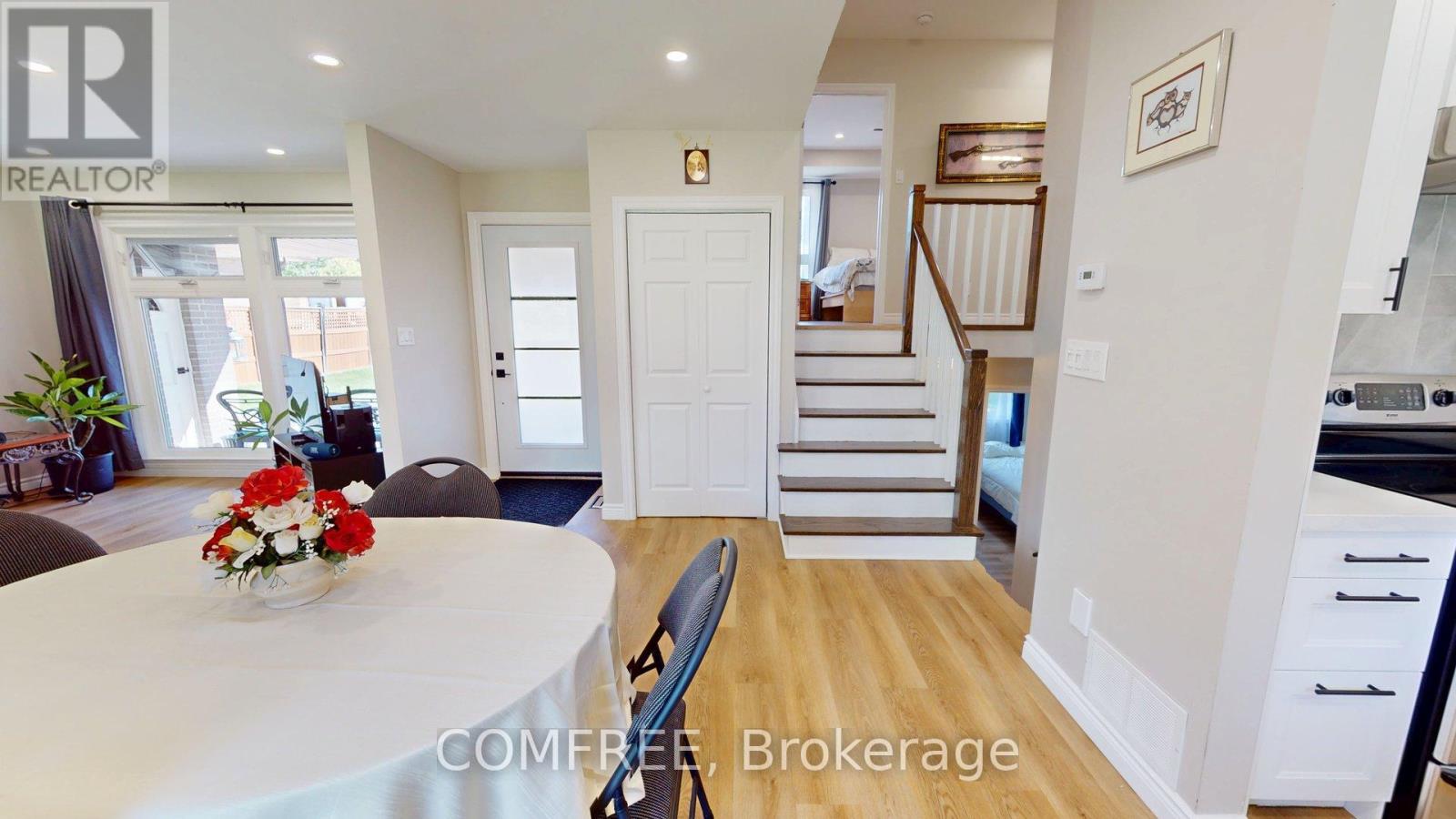 73 ELIZABETH DRIVE - 10