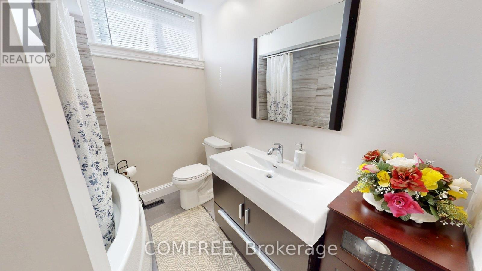 73 ELIZABETH DRIVE - 19