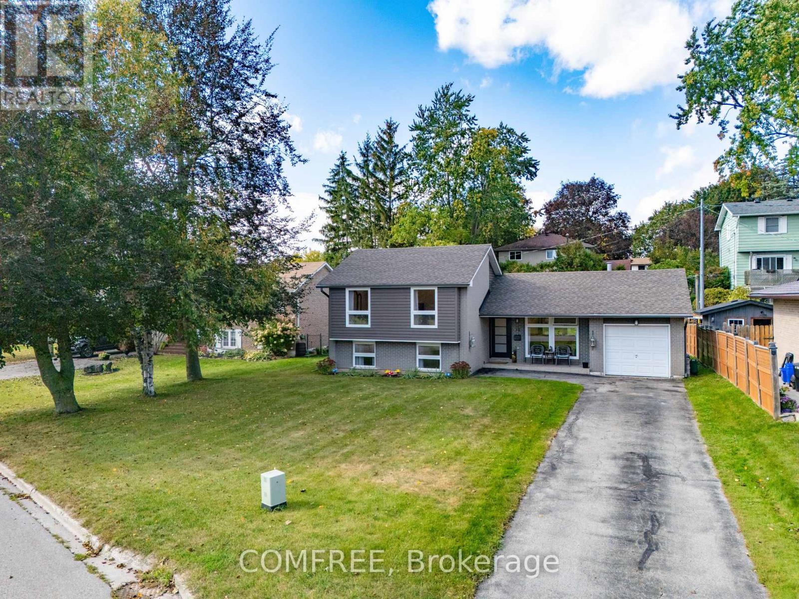 73 ELIZABETH DRIVE - 31