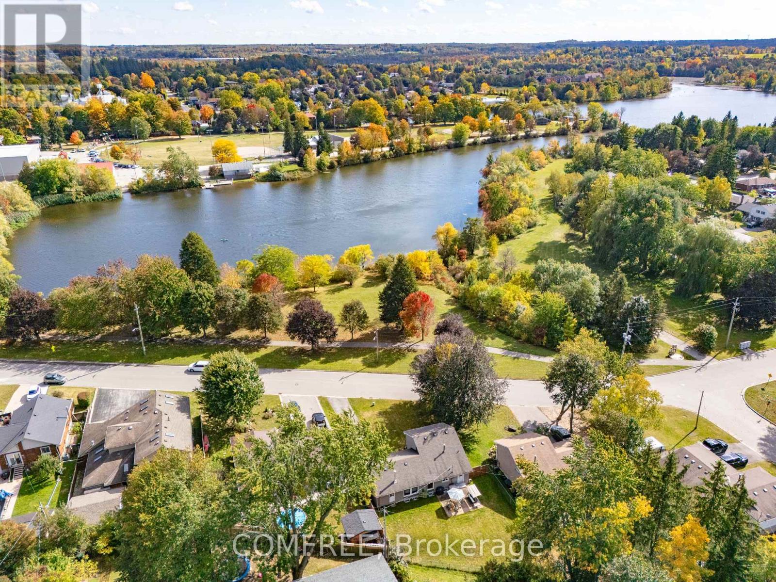 73 ELIZABETH DRIVE - 32