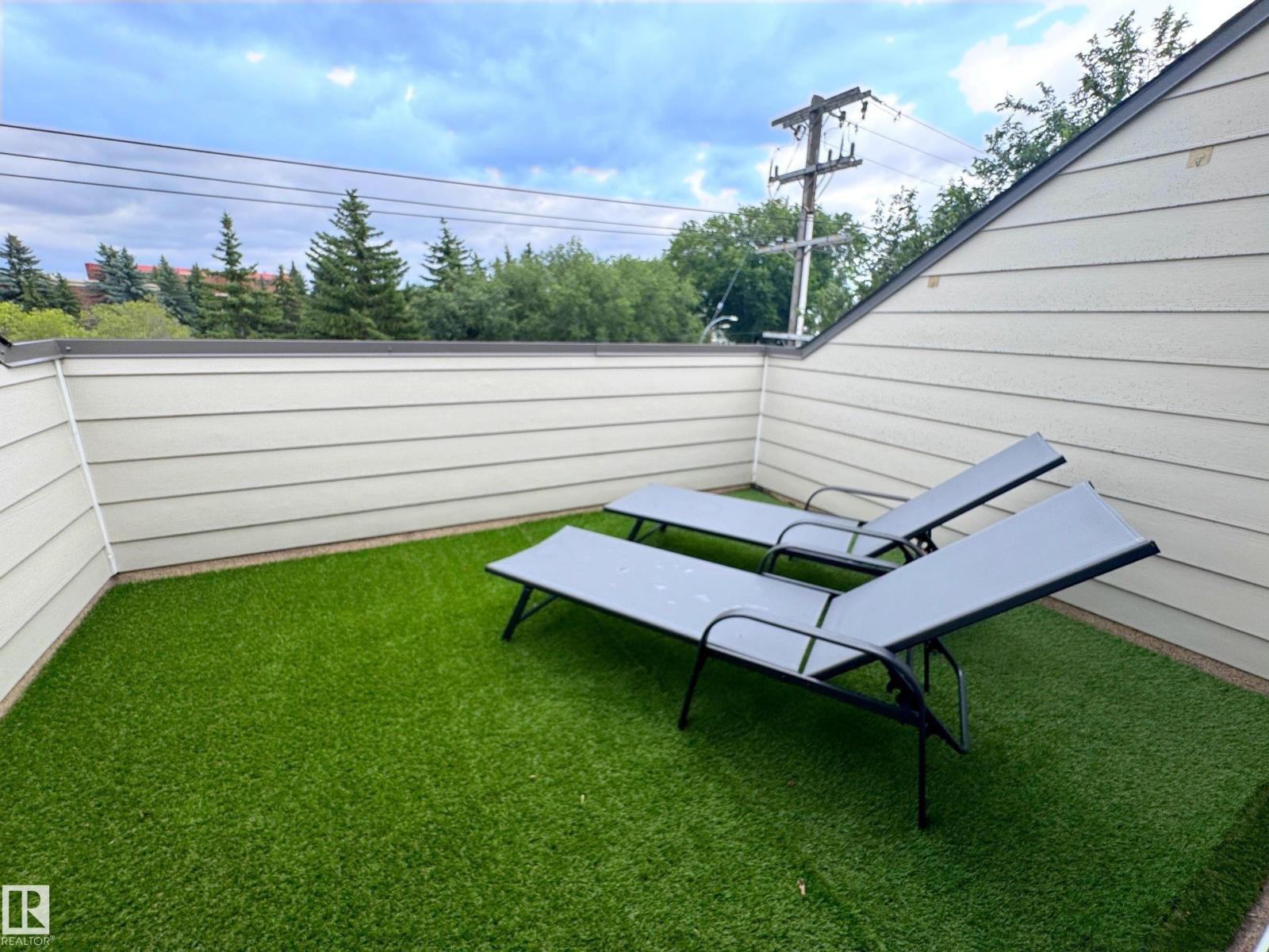7004 97 ST NW - 35