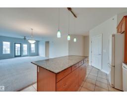1406 Hodgson Wy Nw, Edmonton, AB T6R3K1 Photo 8