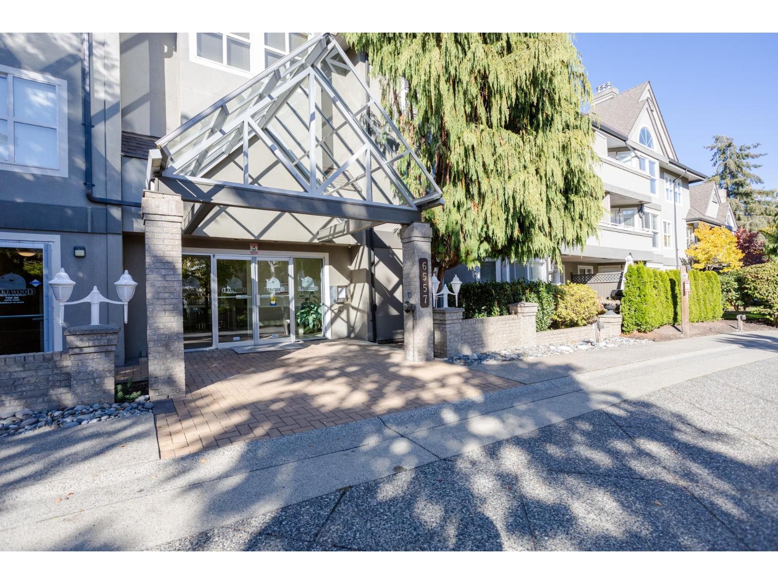 Photo of 205 6557 121 STREET 32