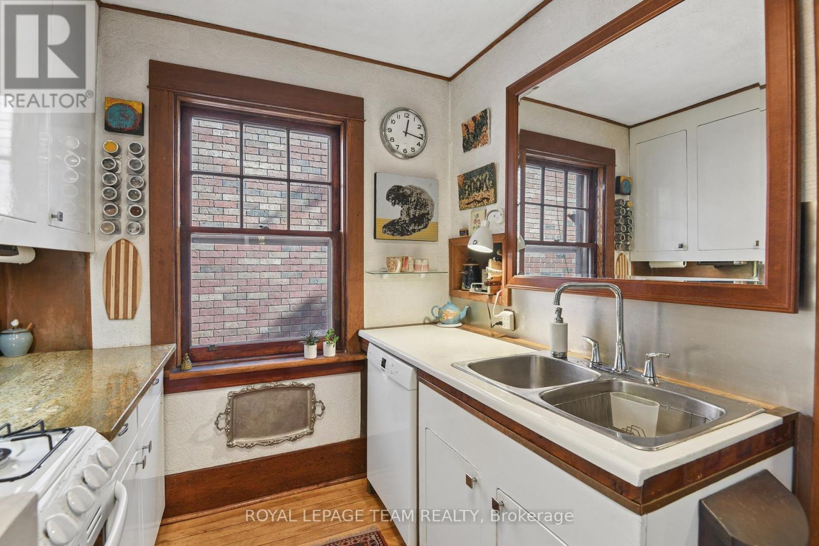 7 THORNTON AVENUE - Image 13