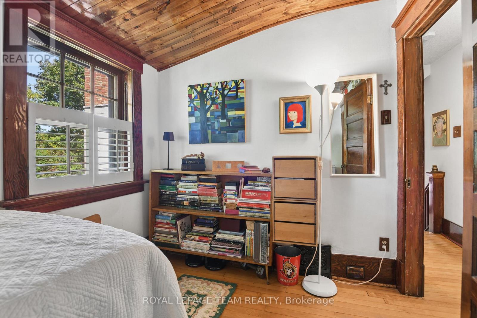 7 THORNTON AVENUE - 22