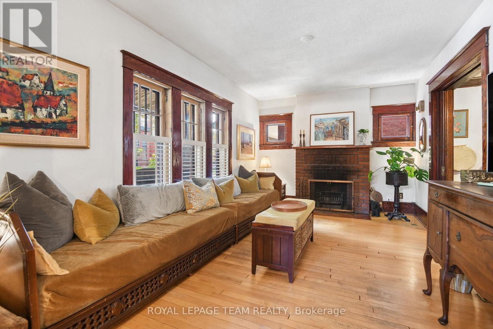 7 THORNTON AVENUE - Image 8