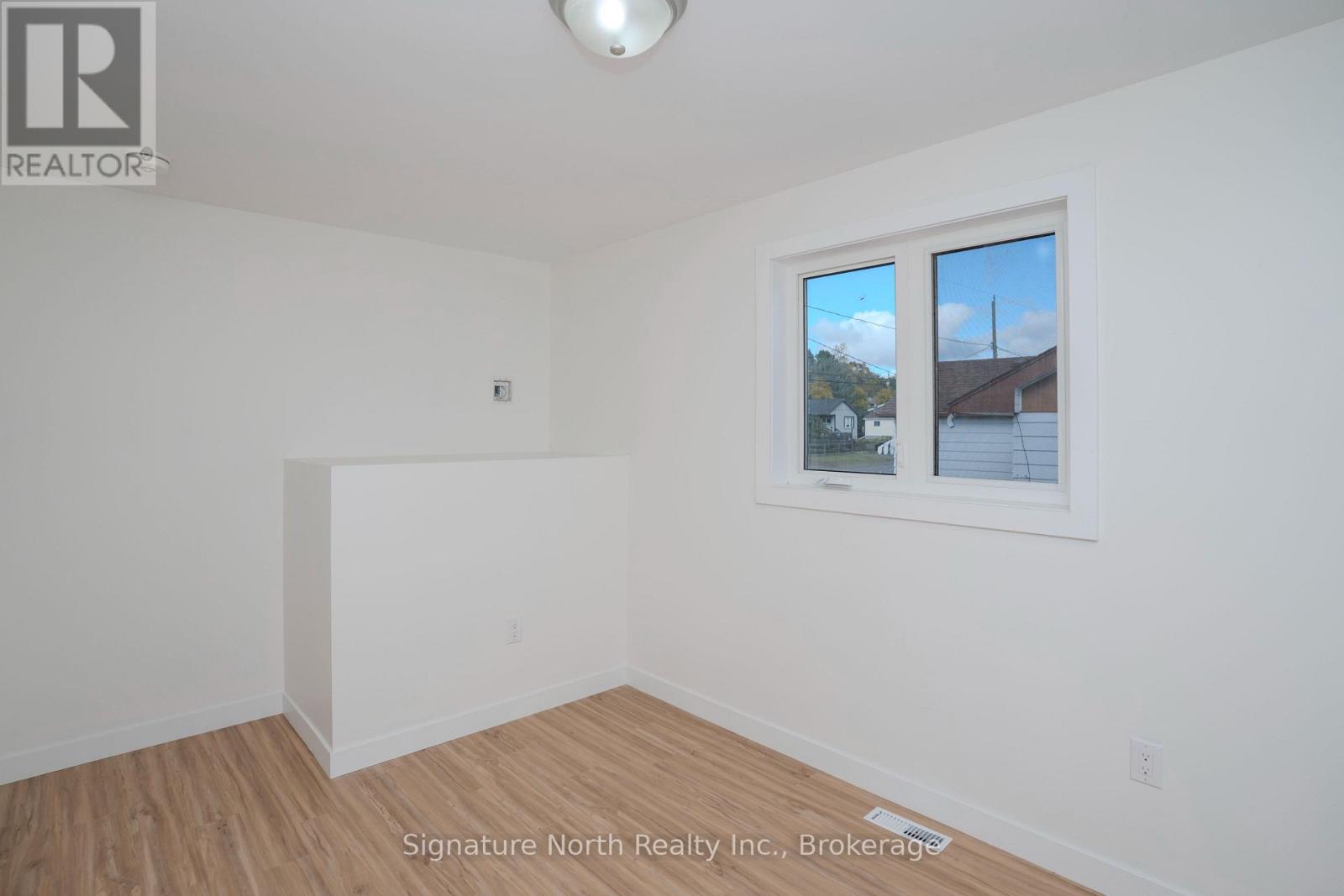 167 BRUCE STREET - Image 8