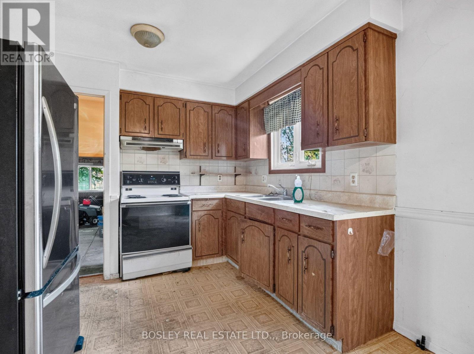 1 WALLACE STREET - Image 9