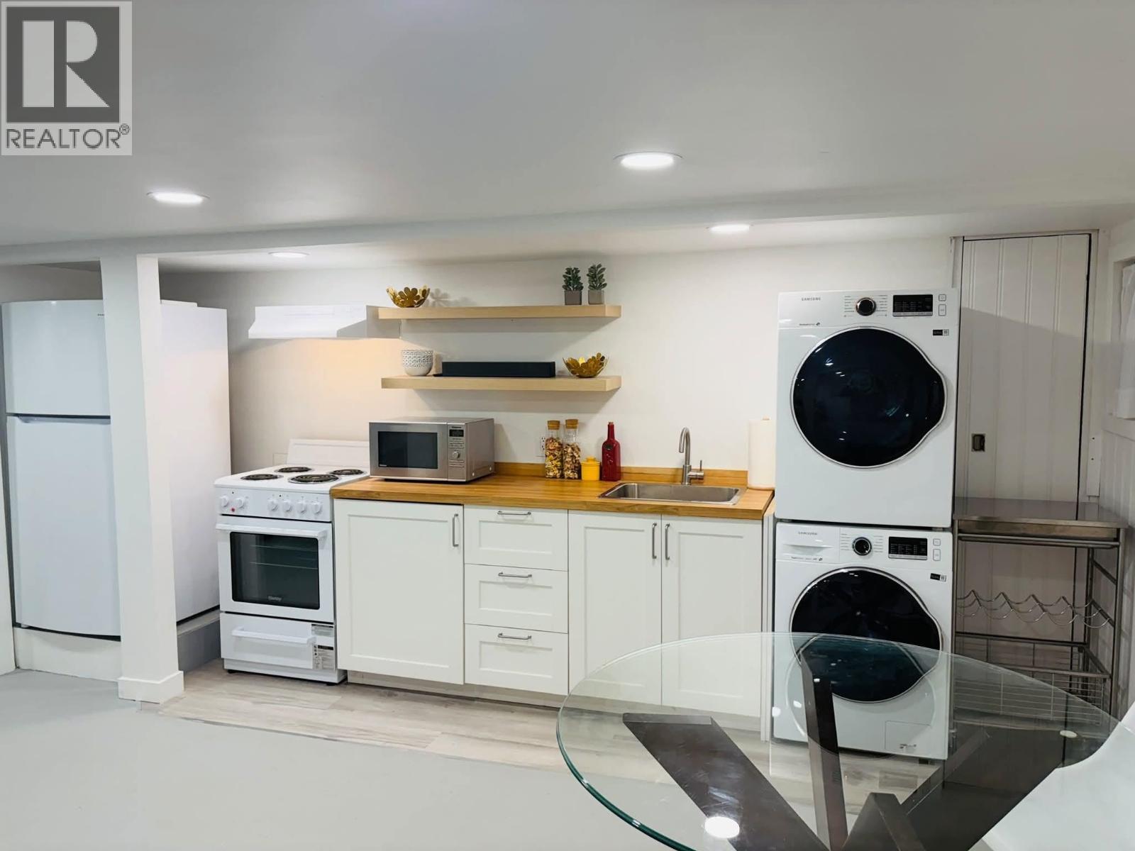 936 W 17TH AVENUE, Vancouver - Image 1
