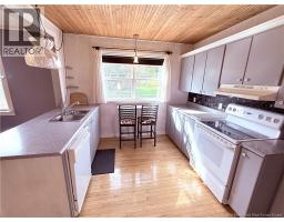 841 Main Street, photo 11
