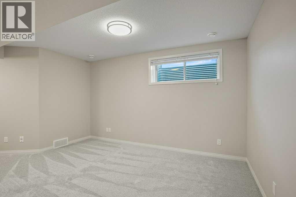 Listing photo – 1 Coventry Close, Blackfalds