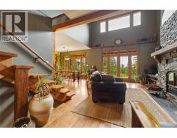 Full bathroom - 4127 O'neil Road, Falkland, BC V0E1W1 Photo 6