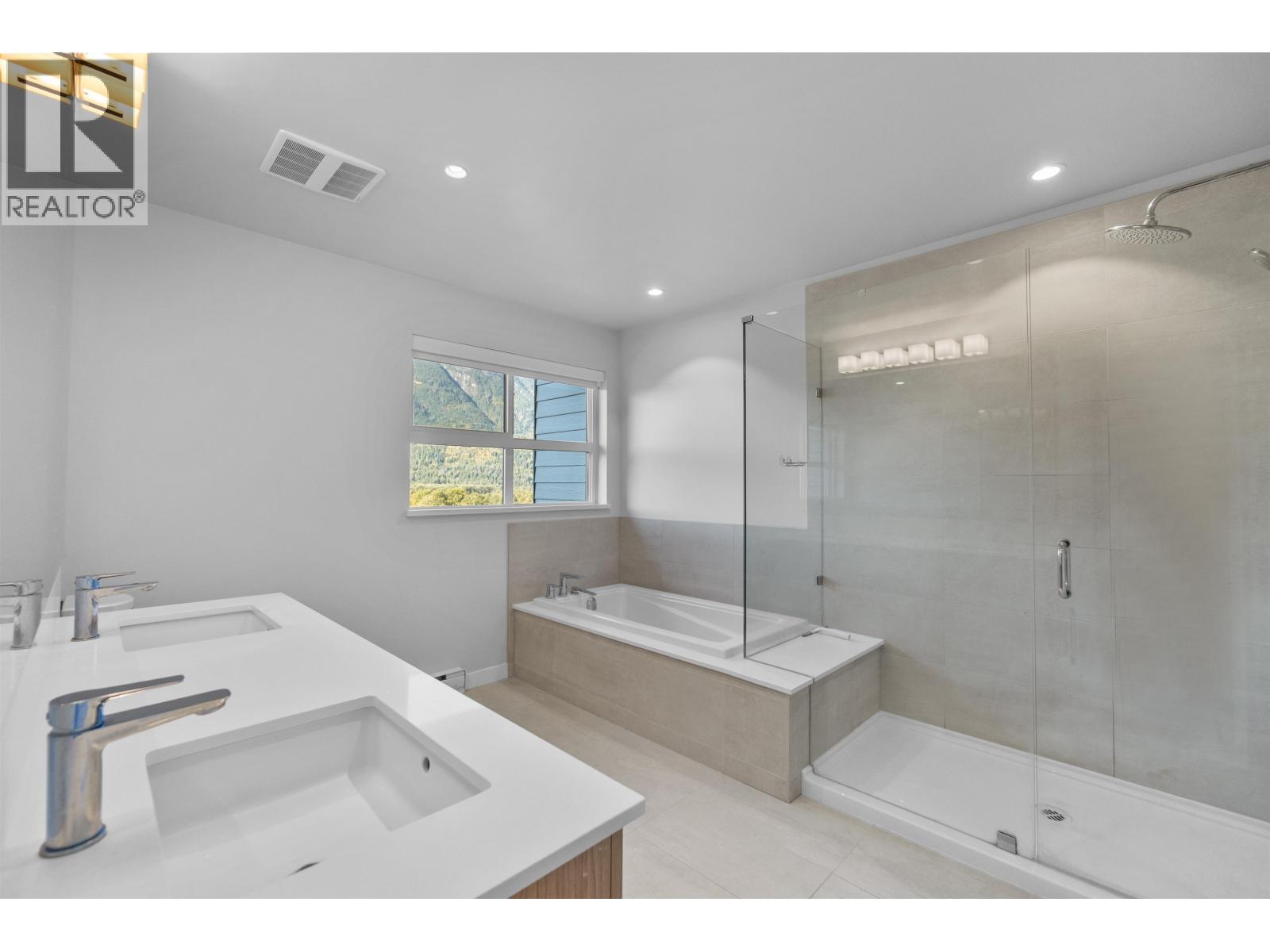 41245 HIGHLINE PLACE, Squamish