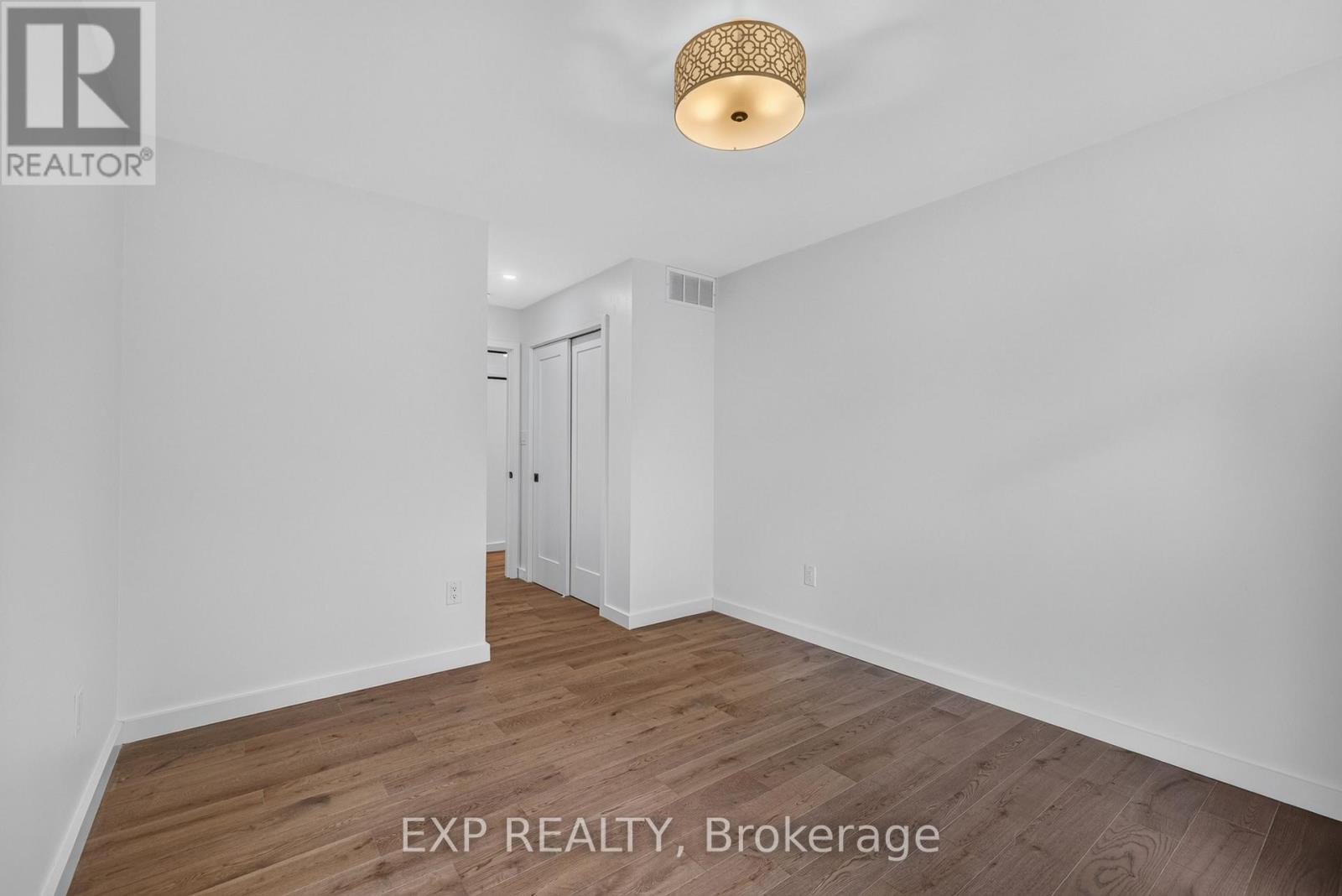 152 ST ANDREW STREET N - Image 38