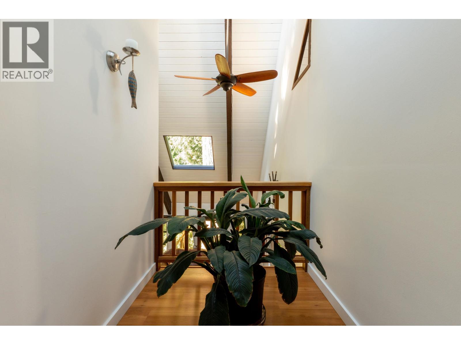 1540 TUNSTALL BOULEVARD, Bowen Island