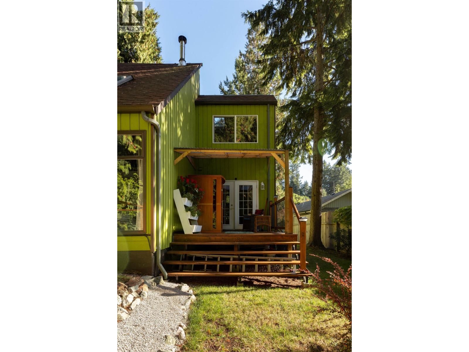 1540 TUNSTALL BOULEVARD, Bowen Island