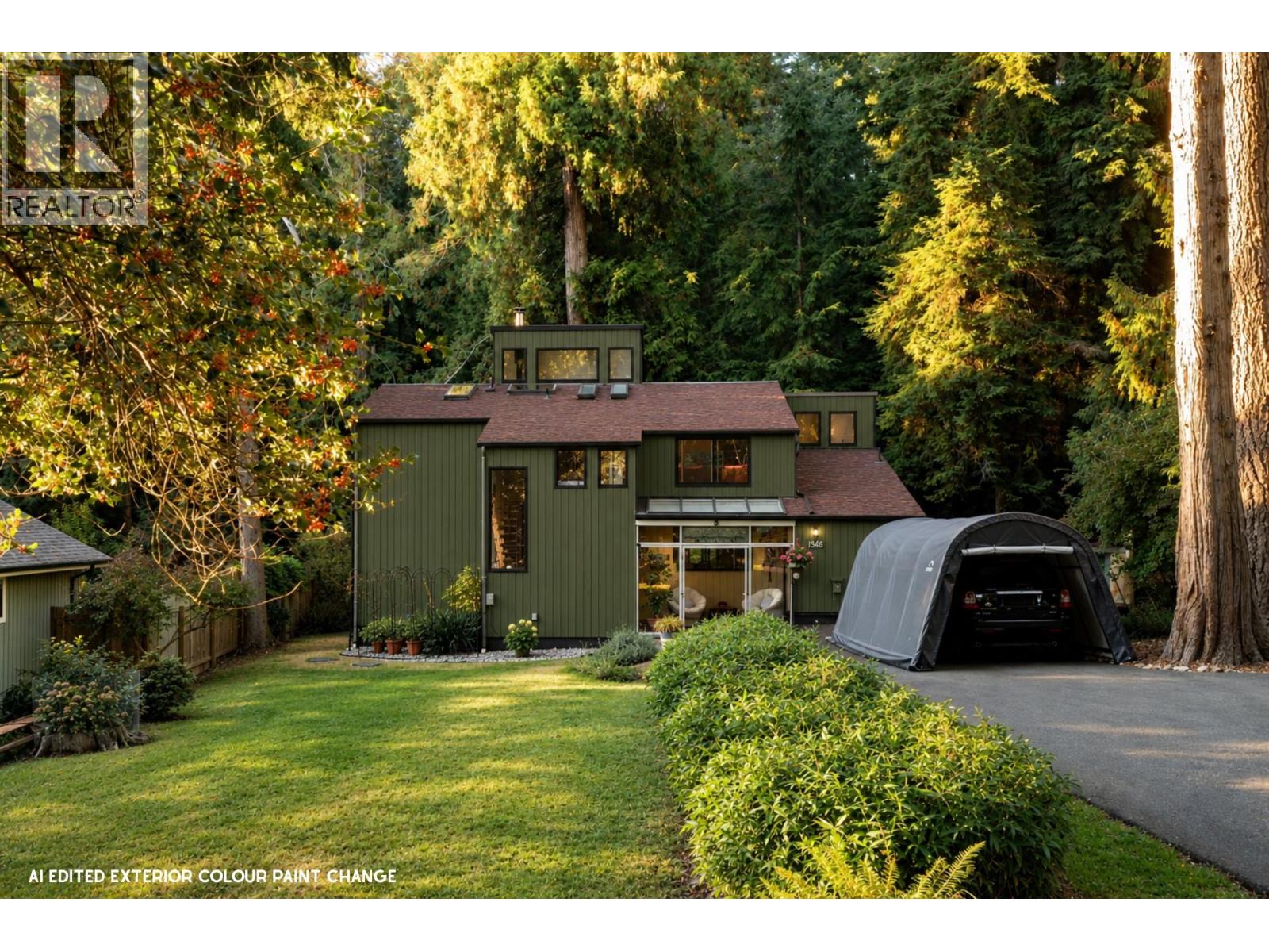 1540 TUNSTALL BOULEVARD, Bowen Island