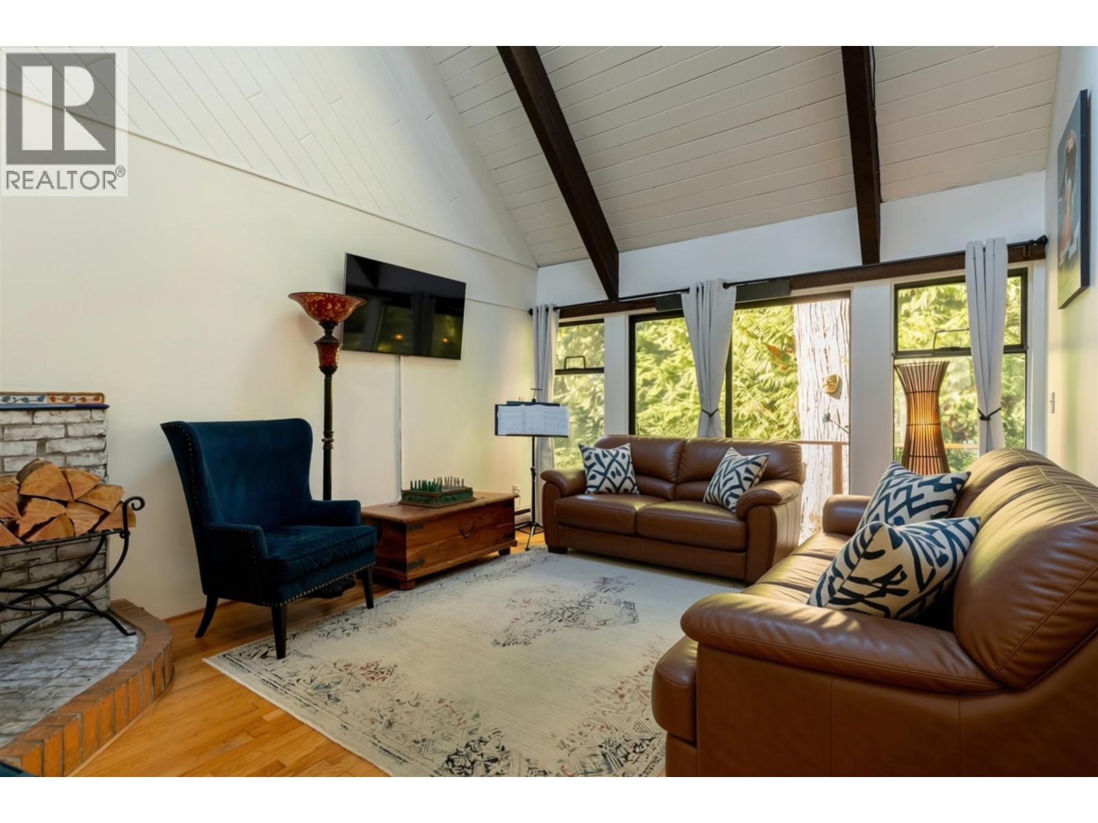 1540 TUNSTALL BOULEVARD, Bowen Island