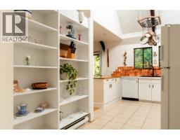 1540 Tunstall Boulevard, Bowen Island, BC V0N1G2 Photo 12