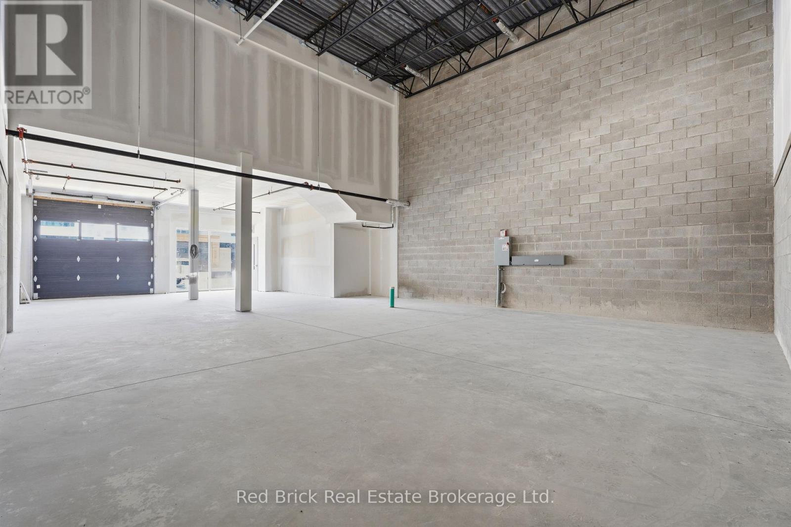 587 Hanlon Creek Boulevard — photo 22
