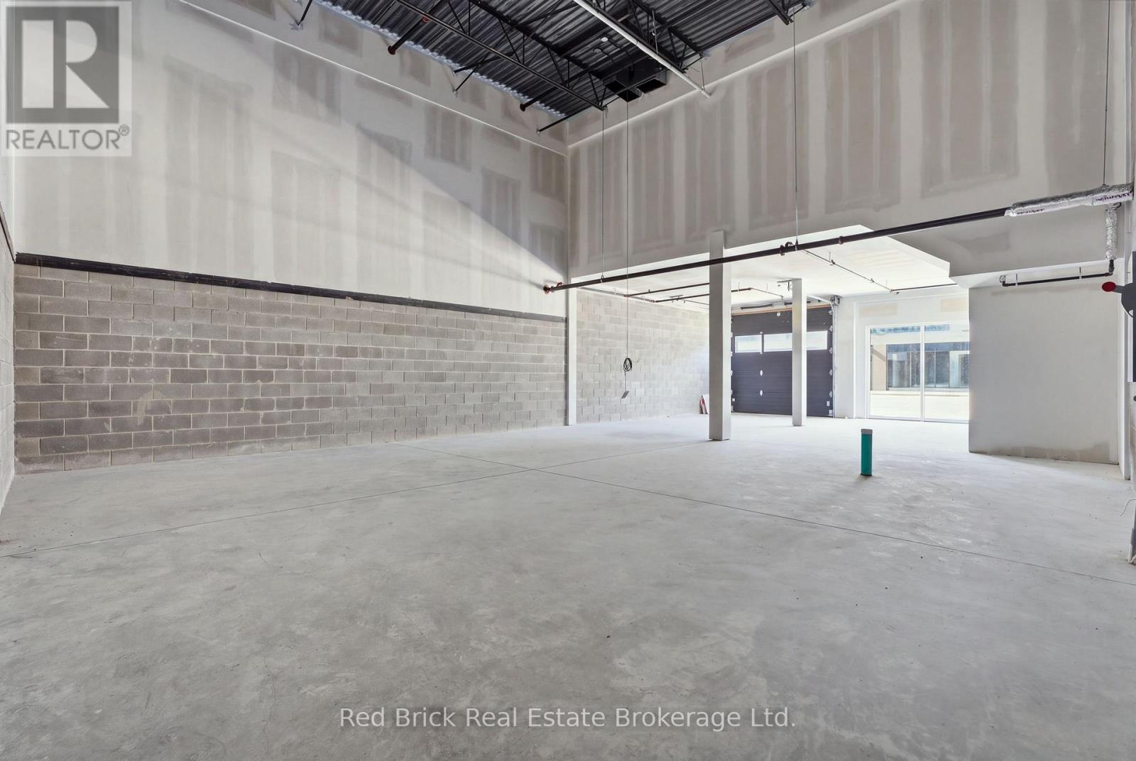 587 Hanlon Creek Boulevard — photo 25