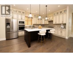 4pc Bathroom - 772 East Lakeview Road, Chestermere, AB T1X1B1 Photo 10