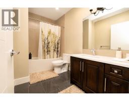 772 East Lakeview Road, Chestermere, AB T1X1B1 Photo 41