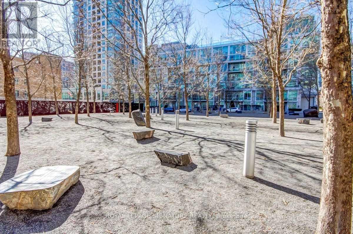 500 Sherbourne Street — photo 33