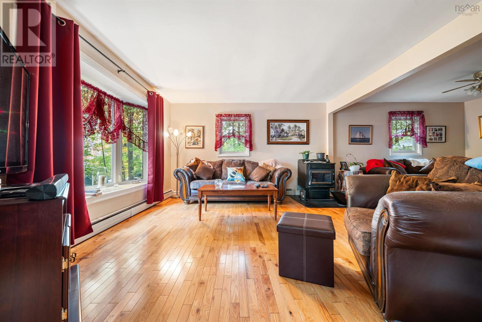 12 Reg Moir Drive - 11