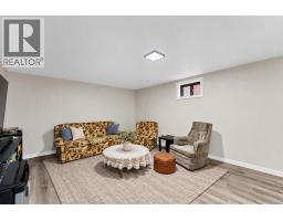 339 Ross Glen Drive Se, Medicine Hat, AB T1B1Y3 Photo 27