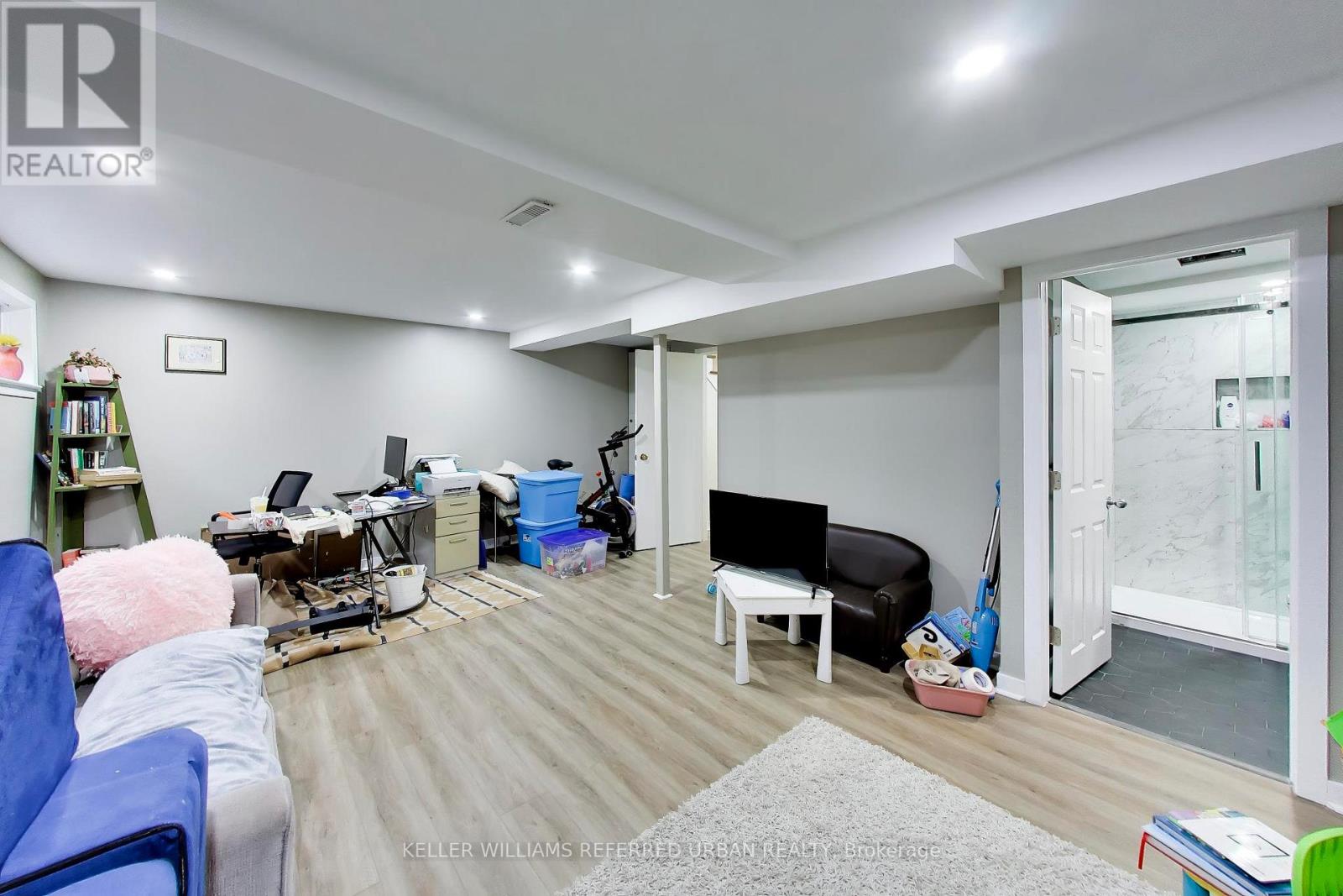 #62 1235 RADOM STREET - 27
