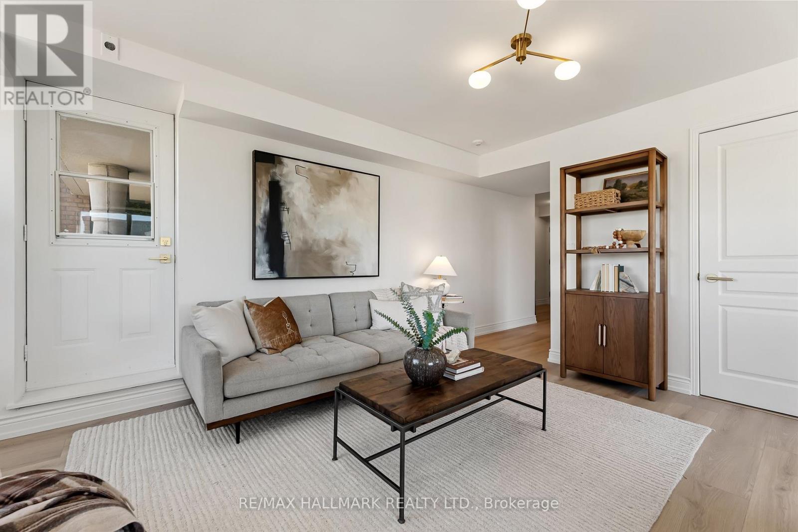 404 - 1797 QUEEN STREET E, Toronto (The Beaches) Ontario