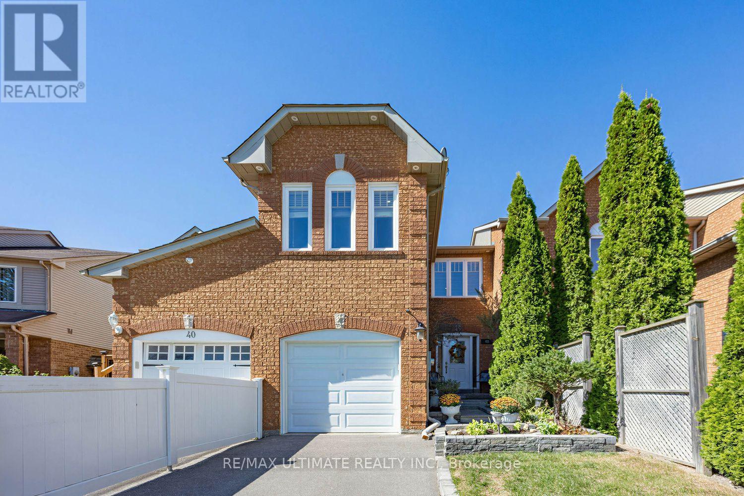 42 LANDERVILLE LANE, Clarington (Bowmanville) Ontario