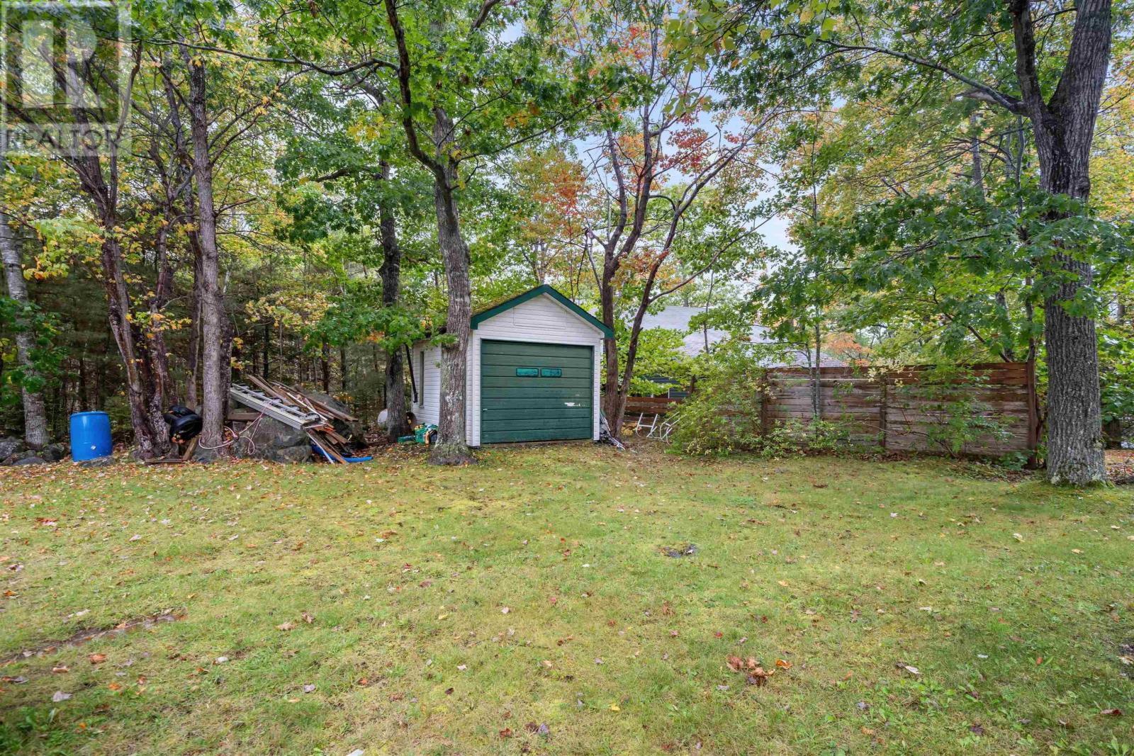 12 Reg Moir Drive - 33