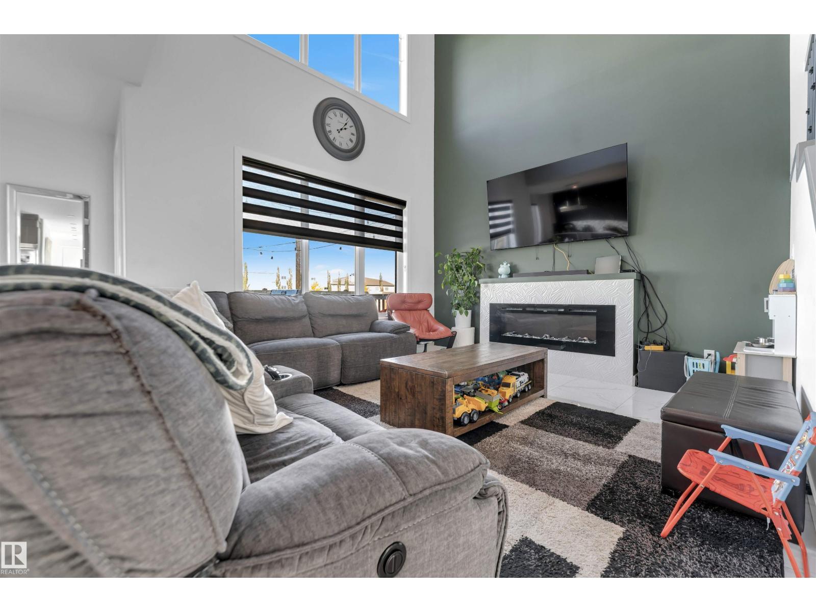 1634 16A ST NW - 19