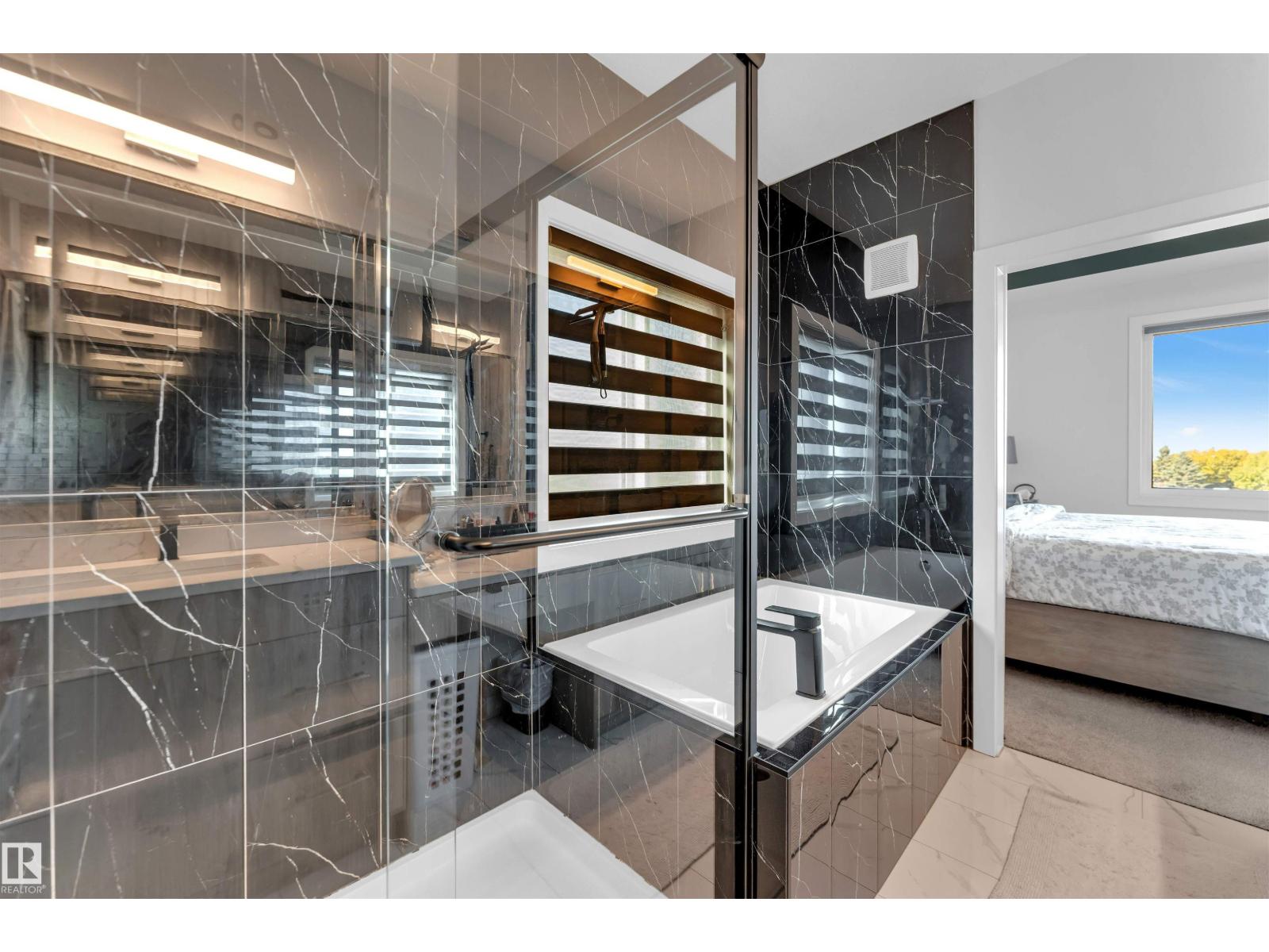 1634 16A ST NW - 50