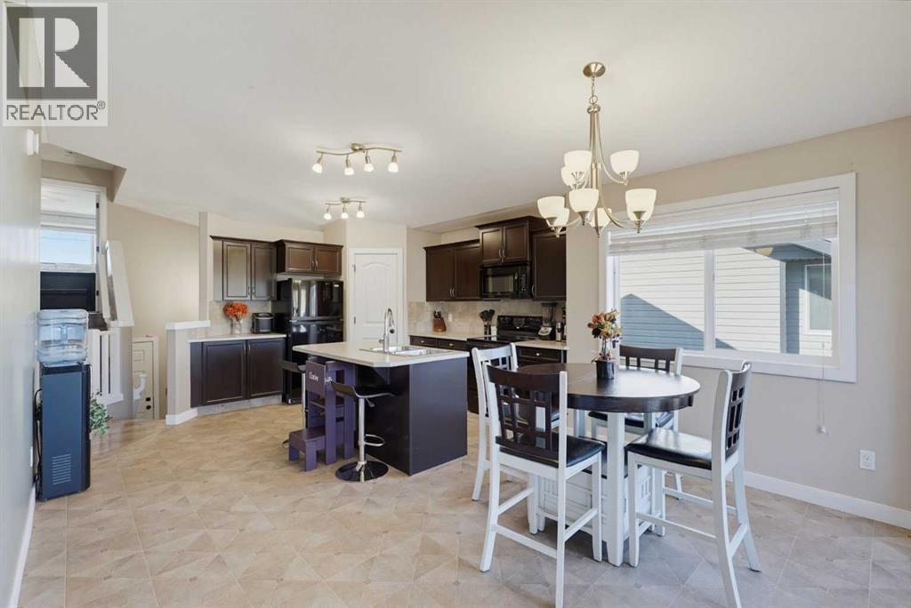 Listing photo – 5256 48 Street Close, Innisfail