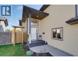 5256 48 Street Close, Innisfail, AB T4G0B9 Photo 9