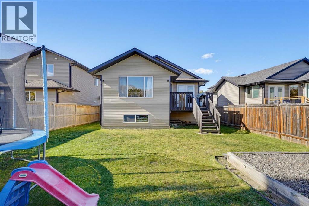Listing photo – 5256 48 Street Close, Innisfail
