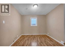 2807 32 Street SW - photo 17