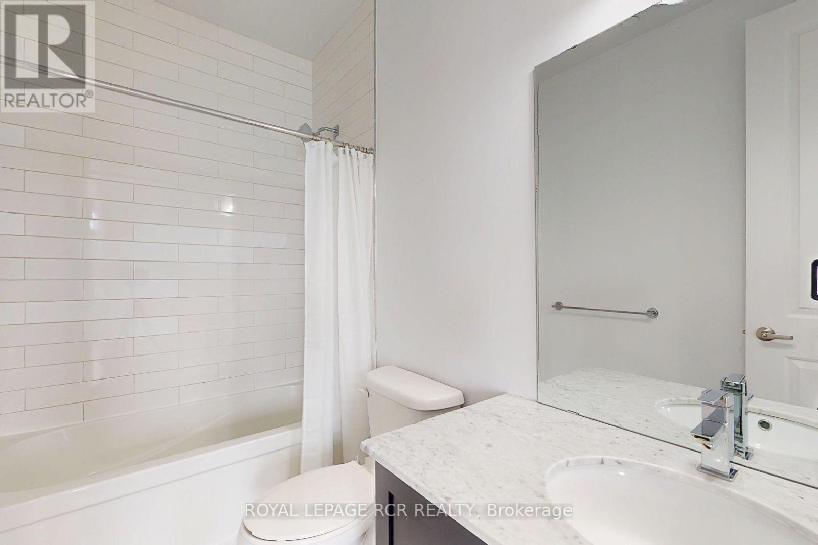 #707 15277 YONGE STREET - 23