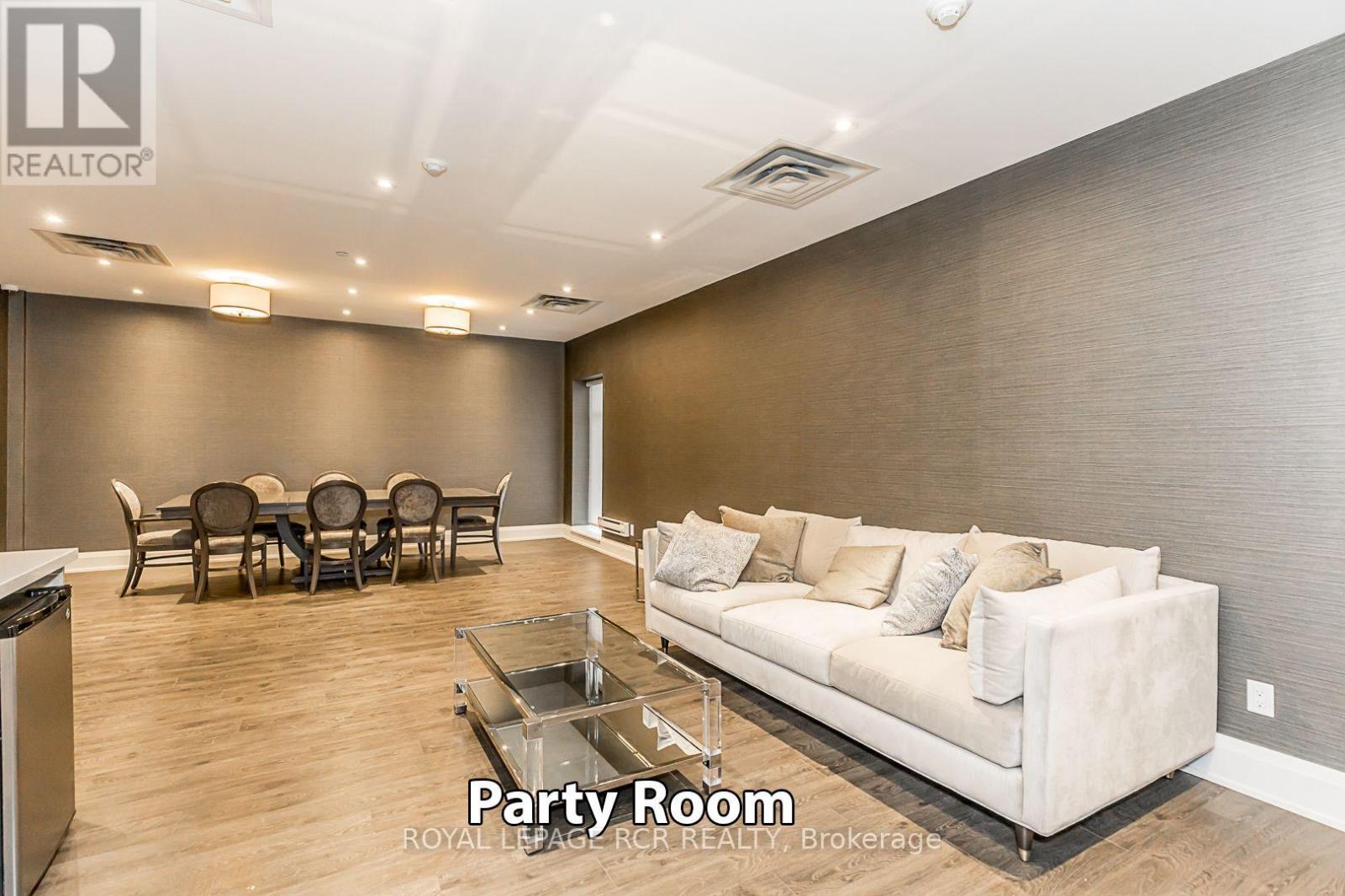 #707 15277 YONGE STREET - 27