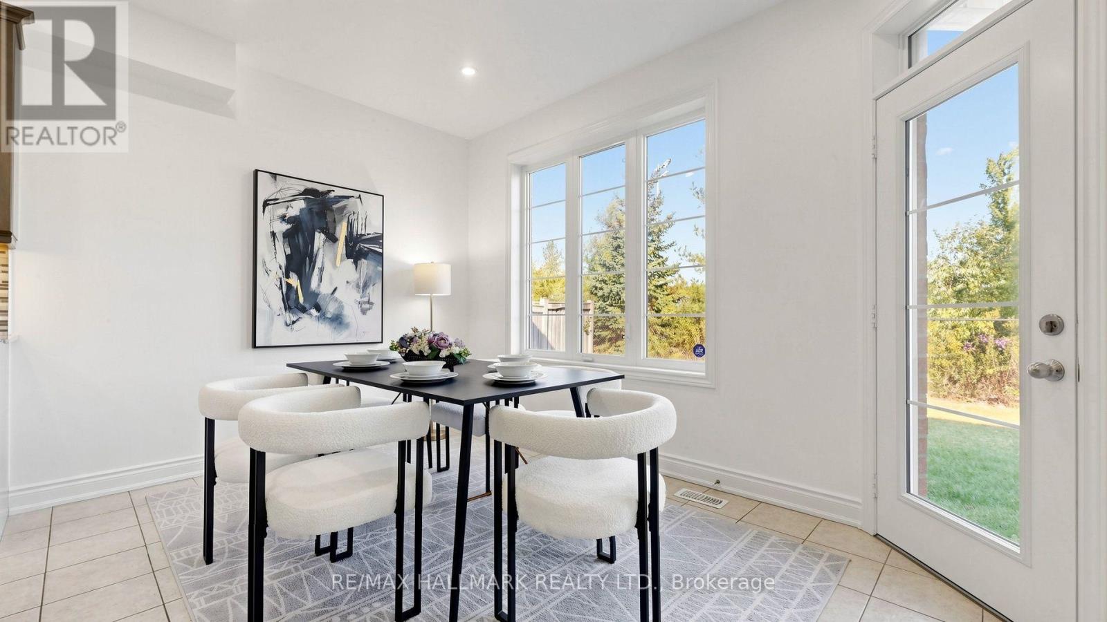 6 Tentone Court, Richmond Hill, ON photo 19