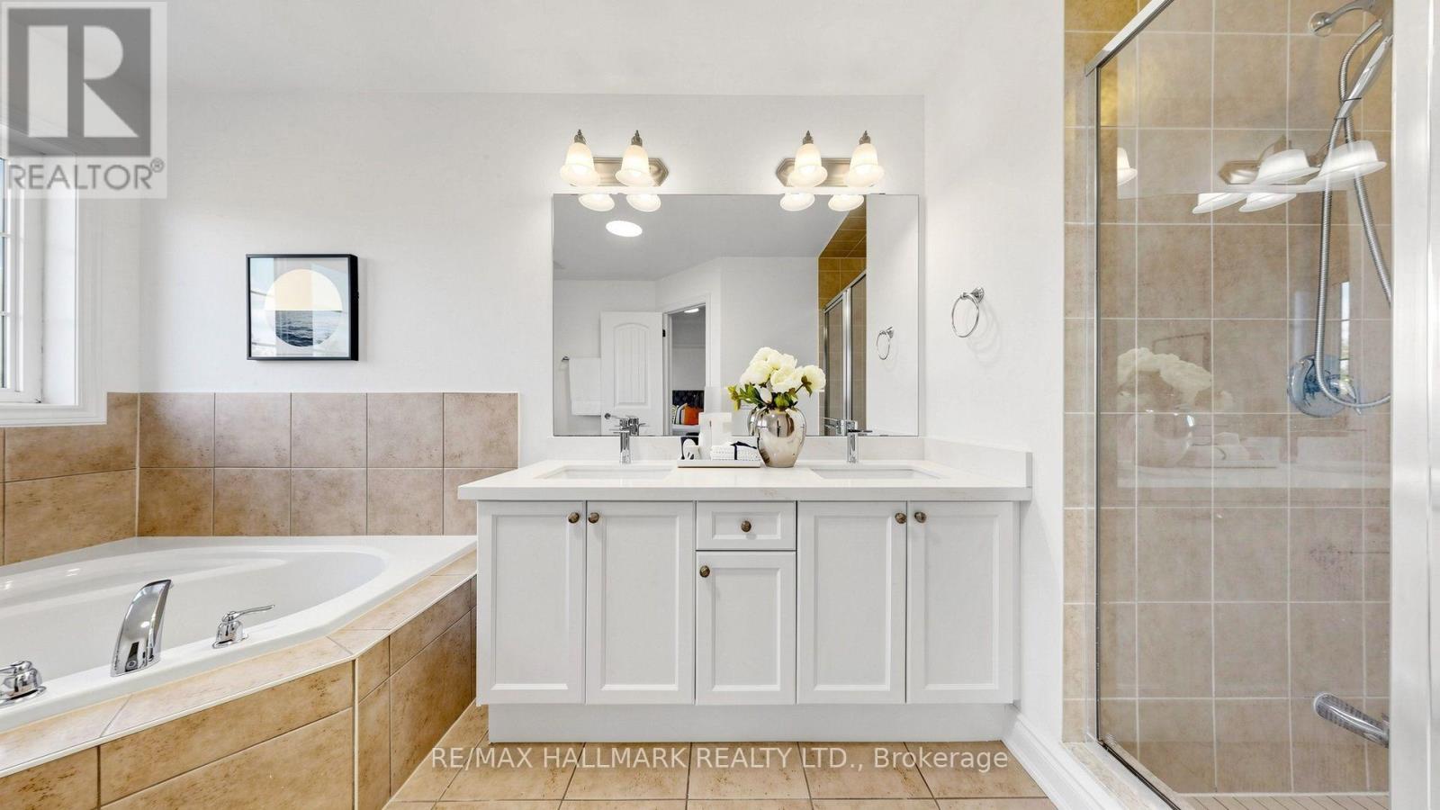 6 Tentone Court, Richmond Hill, ON photo 27