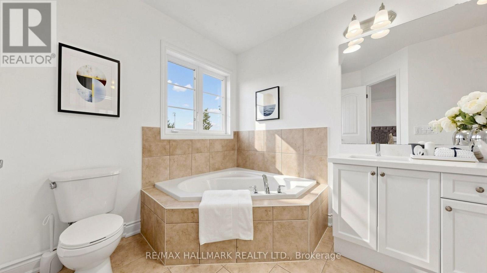 6 Tentone Court, Richmond Hill, ON photo 29