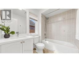 6 Tentone Court, Richmond Hill, ON L4S0E2 Photo 33