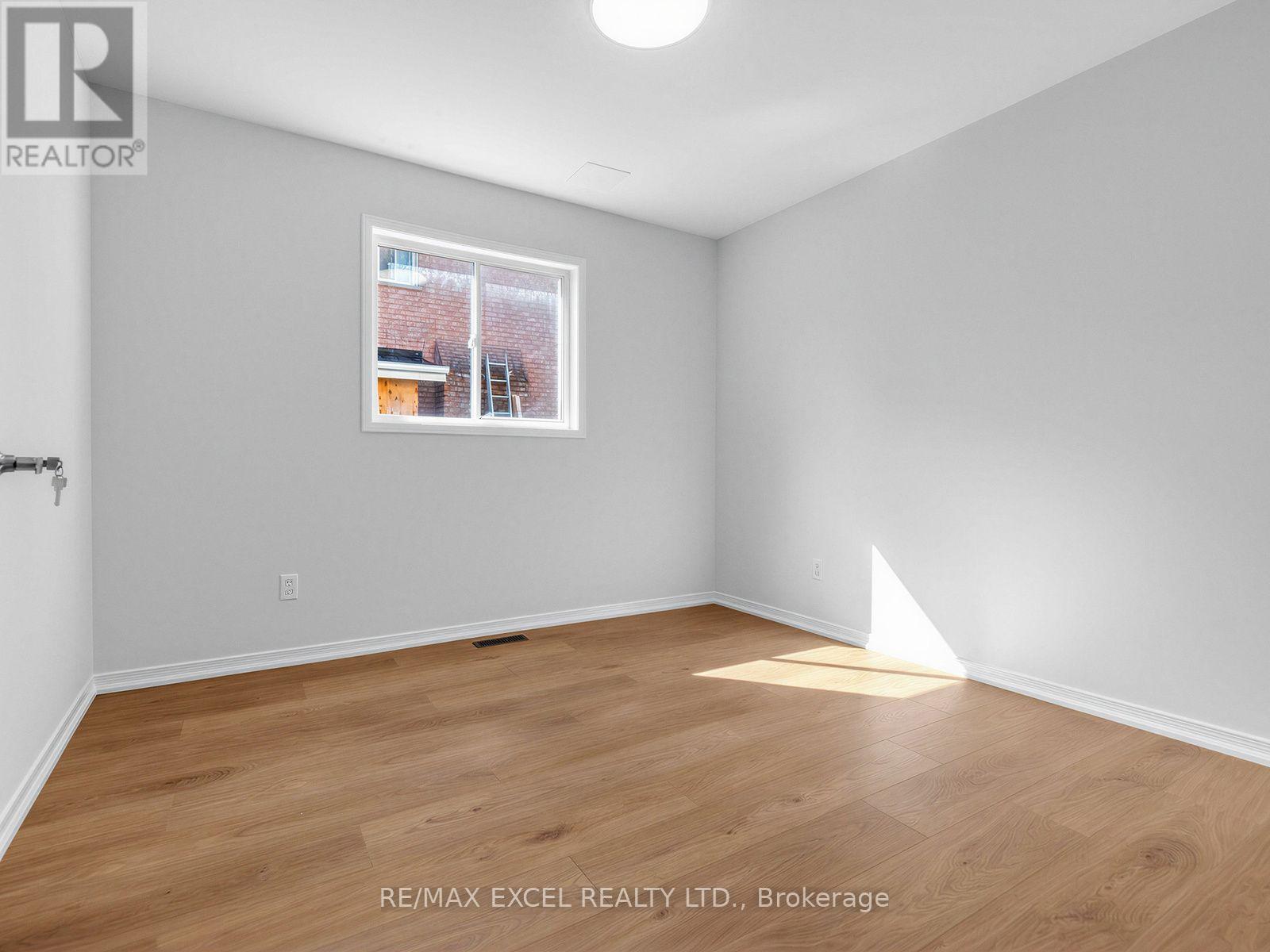 396 CUNDLES ROAD W - 18